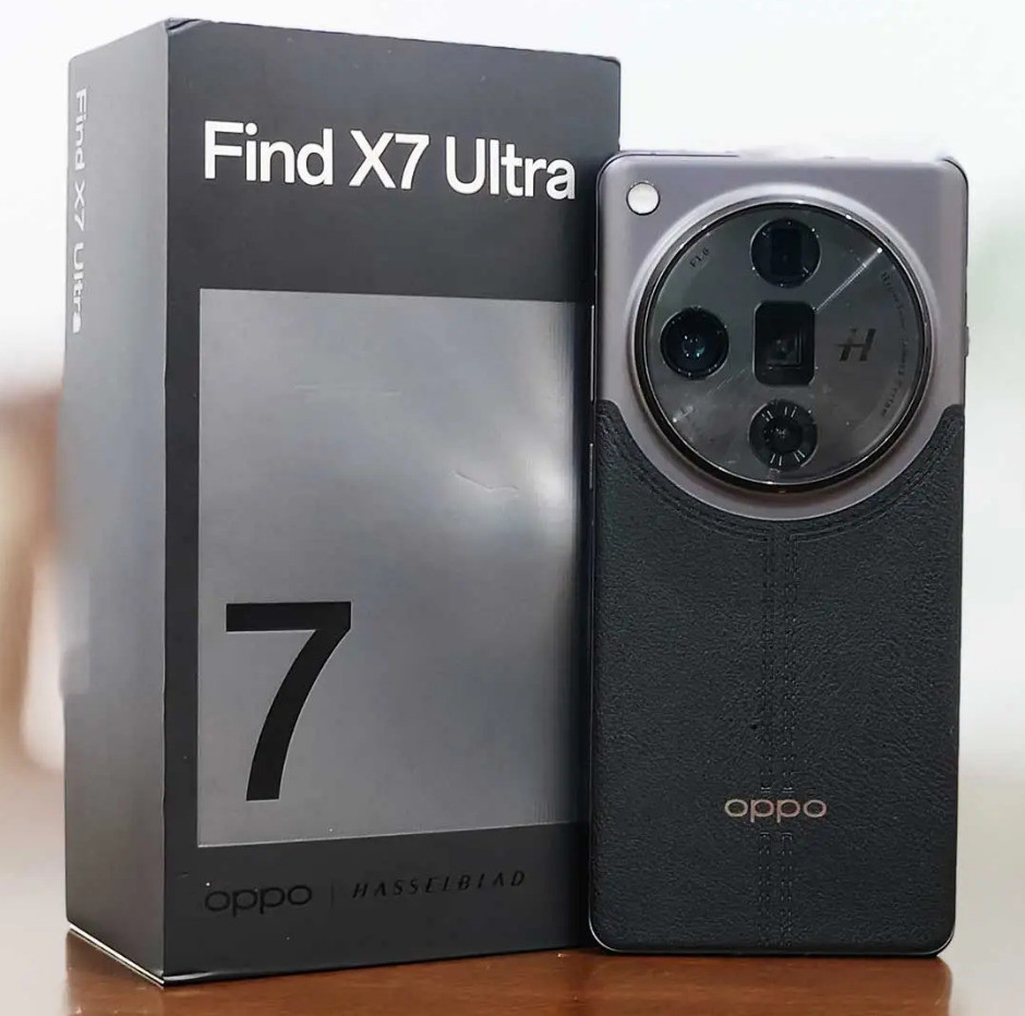 OPPO Find X7 Ultra téléphone portable d'occasion 5G de 16Go de RAM et 99% neuf