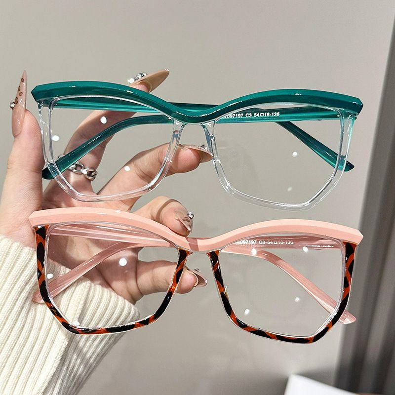 Lunettes anti-lumière bleue irrégulières avec monture œil-de-chat à sourcils du même style de célébrité d'Internet, nouveau style, lunettes unies polyvalentes et à la mode